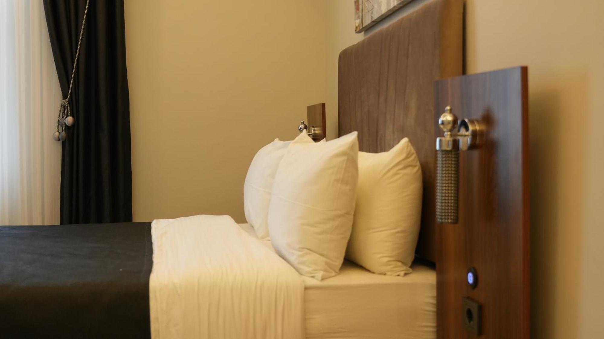 Grand Krone Hotel Çınarcık Buitenkant foto